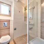 La Pinede Equiped With Air Conditioning And A Pool! Daire